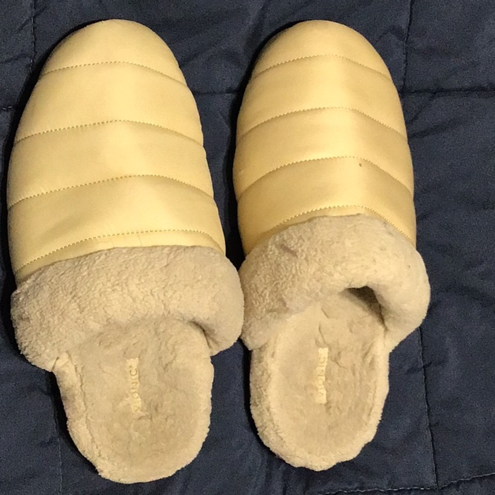 Vionic Slippers Women’s Size 8